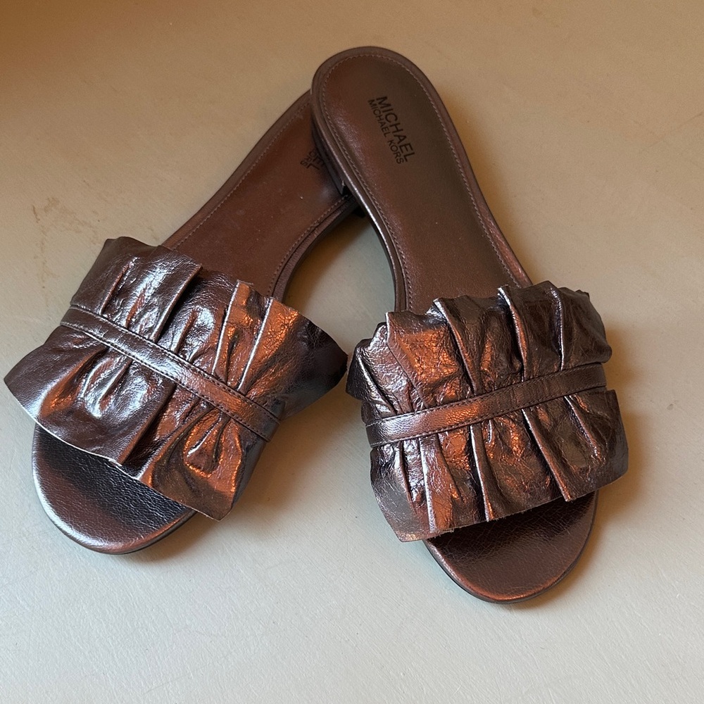 Michael Kors Silver Metallic Sandals 8.5